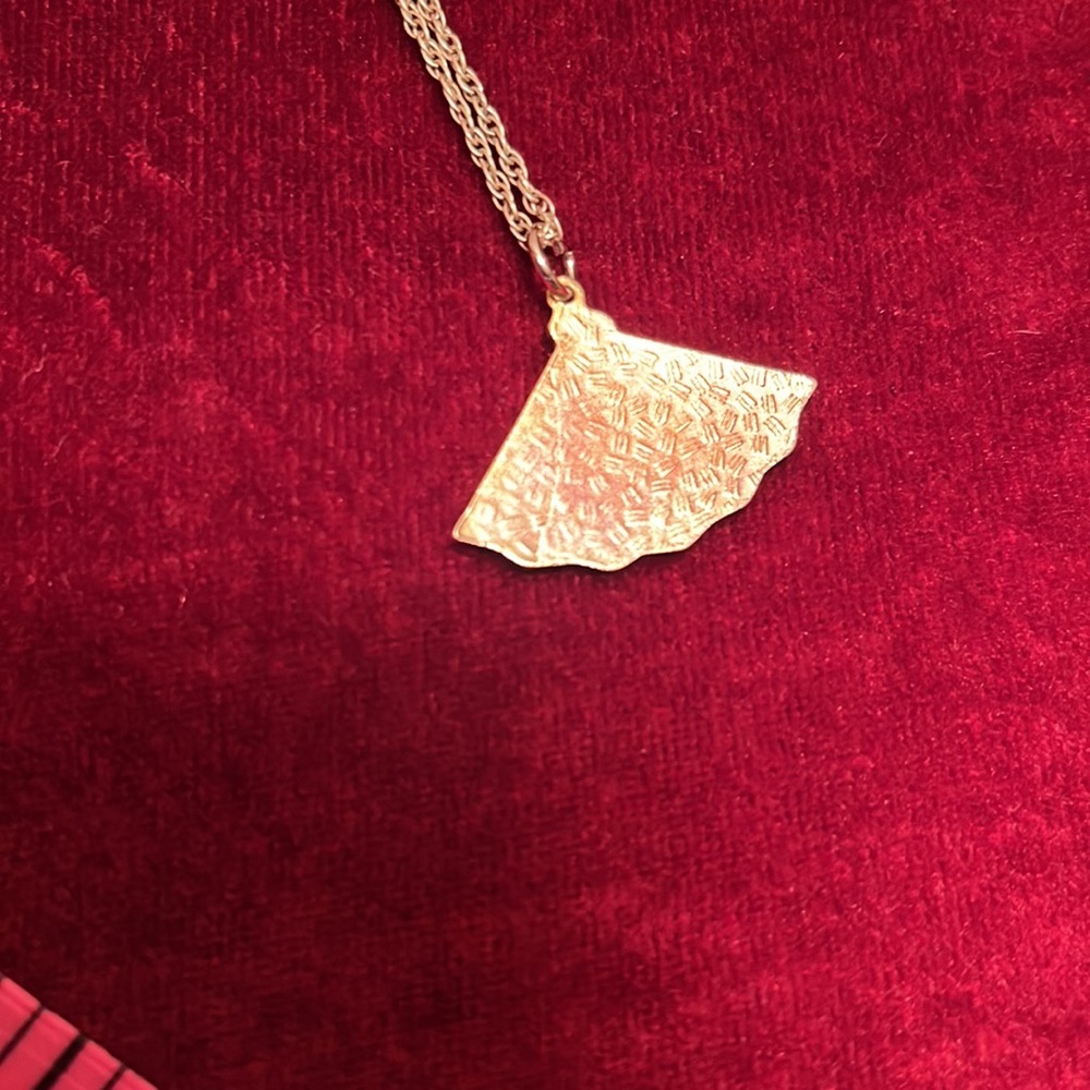 2/15 Vintage fan necklace - Picture 3 of 3